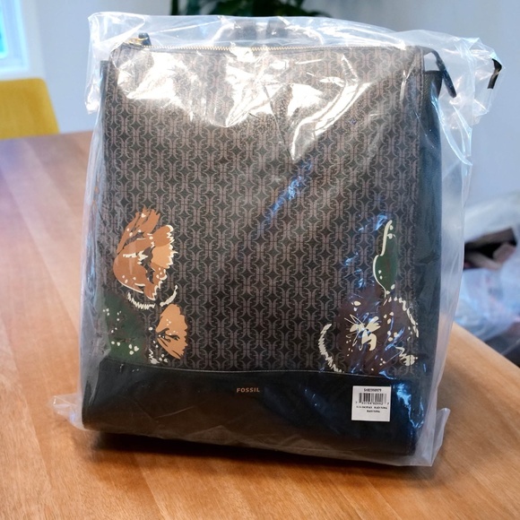 Fossil Elina Black PVC Square Flower Convertible Backpack — NWT main image 4